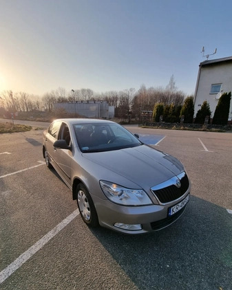Skoda Octavia cena 22000 przebieg: 249109, rok produkcji 2012 z Gdynia małe 121